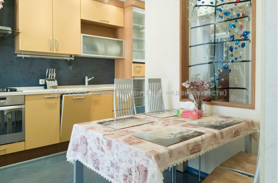 Сдам квартиру, Багалия ул. , 4  ком., 153 м², авторский дизайн 