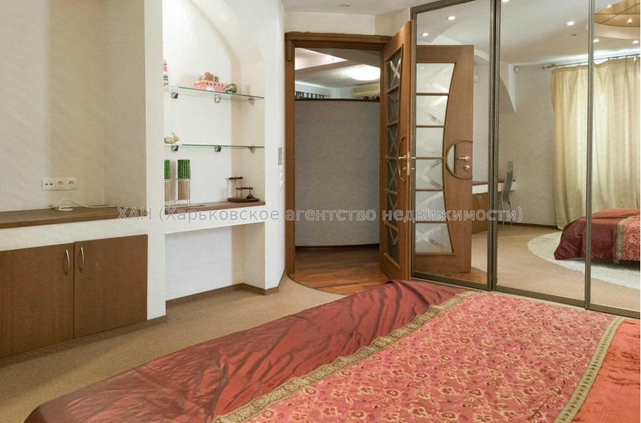 Сдам квартиру, Багалия ул. , 4  ком., 153 м², авторский дизайн 