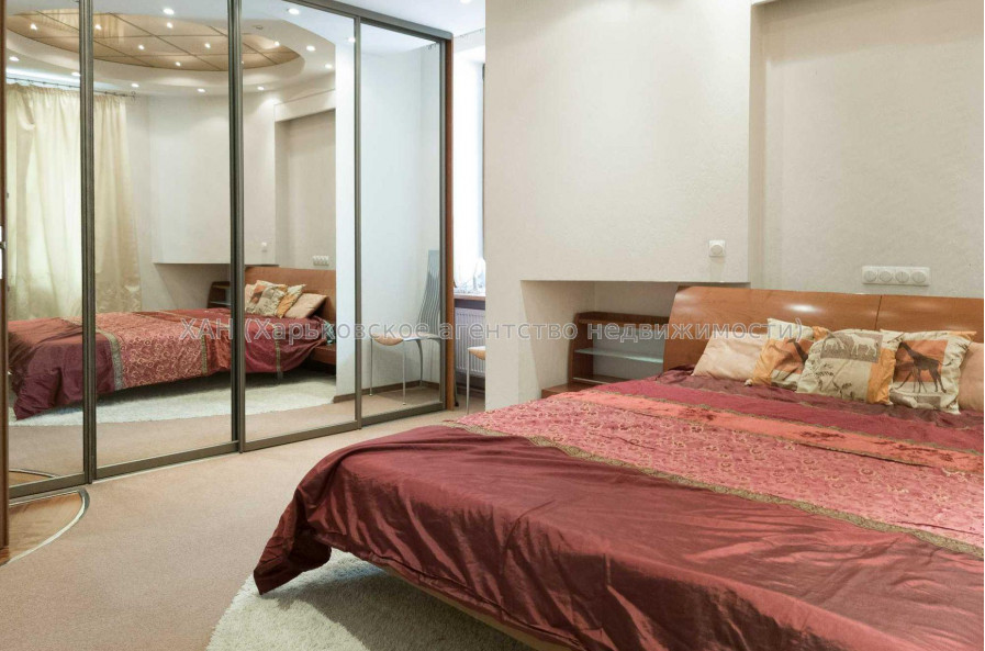 Сдам квартиру, Багалия ул. , 4  ком., 153 м², авторский дизайн 
