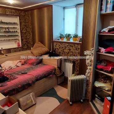 Продам квартиру, Колонная ул. , 3 кім., 54 м², капитальный ремонт 