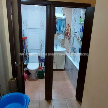 Продам квартиру, Колонная ул. , 3 кім., 54 м², капитальный ремонт 