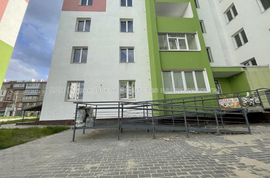 Продам квартиру, Мира ул. , 3 кім., 74 м², частичный ремонт 