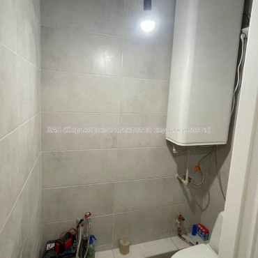 Продам квартиру, Мира ул. , 3 кім., 74 м², частичный ремонт 