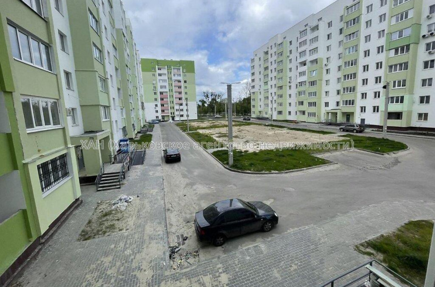 Продам квартиру, Мира ул. , 3 кім., 74 м², частичный ремонт 