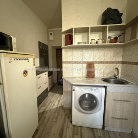 Продам квартиру, Мира ул. , 1 кім., 14.10 м², евроремонт