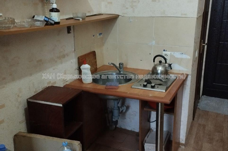 Продам квартиру, Золочевская ул. , 1 кім., 14.80 м², косметический ремонт 