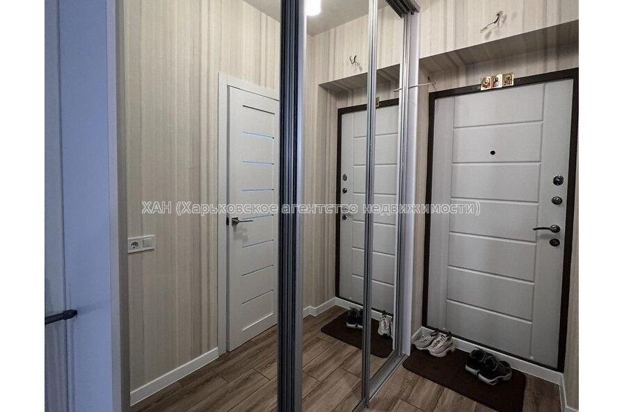 Продам квартиру, Драгоманова ул. , 1 кім., 20 м², евроремонт 