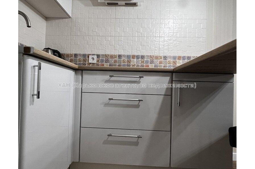Продам квартиру, Драгоманова ул. , 1 кім., 20 м², евроремонт 