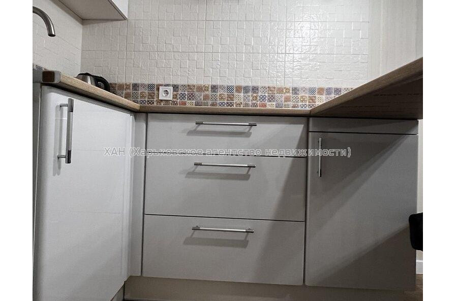 Продам квартиру, Драгоманова ул. , 1 кім., 20 м², евроремонт 