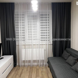 Продам квартиру, Драгоманова ул. , 1 кім., 20 м², евроремонт