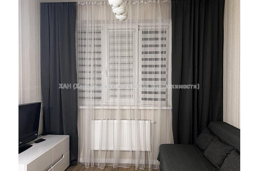 Продам квартиру, Драгоманова ул. , 1 кім., 20 м², евроремонт 