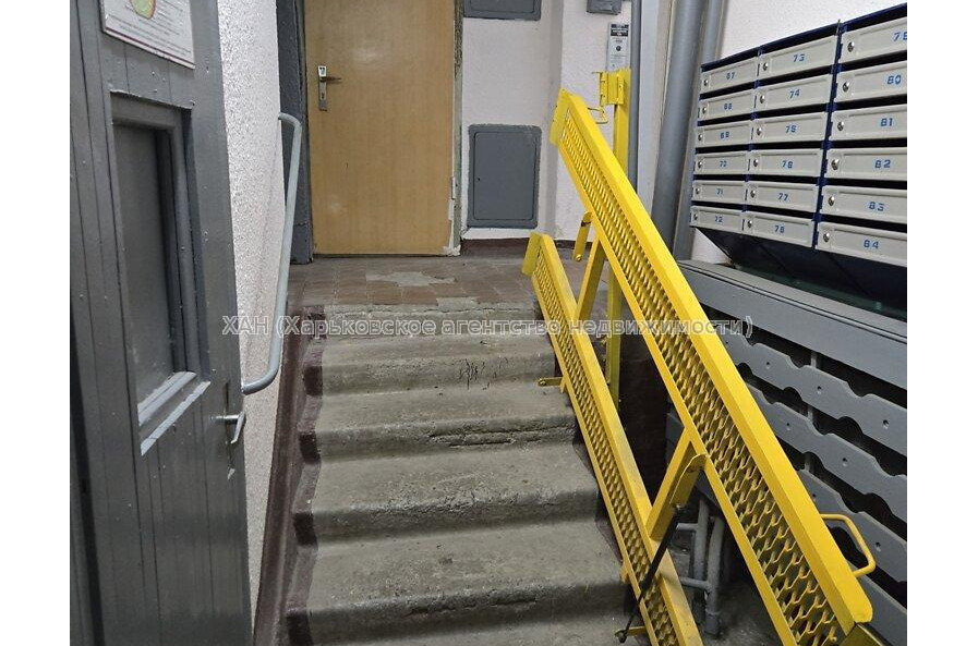 Продам квартиру, Клочковская ул. , 1  ком., 31.60 м², капитальный ремонт 