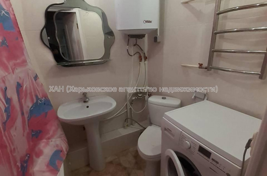 Продам квартиру, Гвардейцев Широнинцев ул. , 2 кім., 46 м², косметический ремонт 