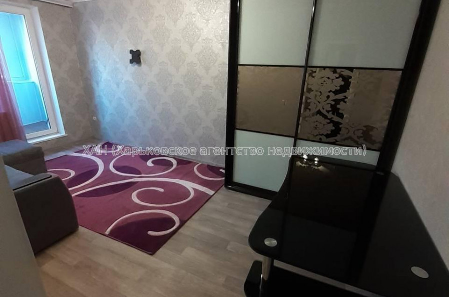 Продам квартиру, Гвардейцев Широнинцев ул. , 2 кім., 46 м², косметический ремонт 