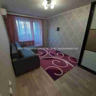 Продам квартиру, Гвардейцев Широнинцев ул. , 2 кім., 46 м², косметический ремонт 