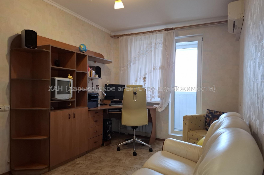 Продам квартиру, Горького въезд , 1/4 , 3 кім., 70.60 м², капитальный ремонт 