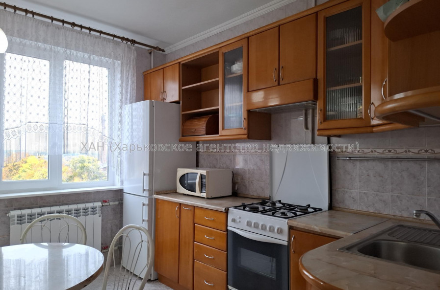 Продам квартиру, Горького въезд , 1/4 , 3 кім., 70.60 м², капитальный ремонт 