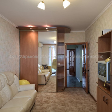 Продам квартиру, Горького въезд , 1/4 , 3 кім., 70.60 м², капитальный ремонт 