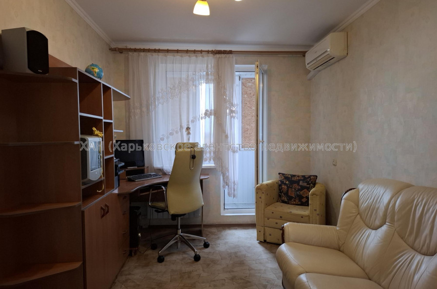 Продам квартиру, Горького въезд , 1/4 , 3 кім., 70.60 м², капитальный ремонт 