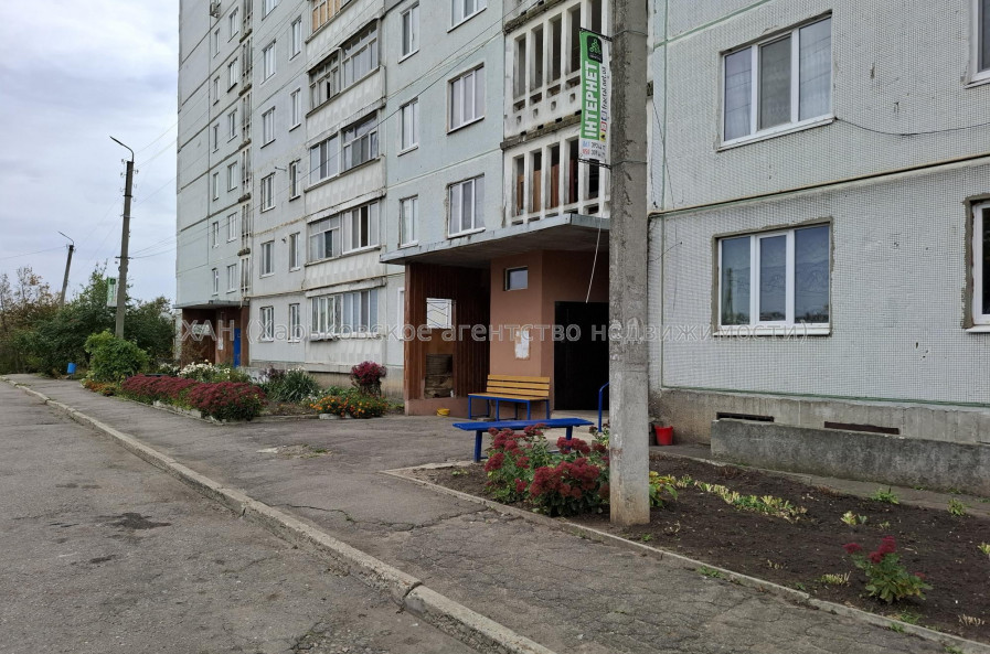 Продам квартиру, Горького въезд , 1/4 , 3 кім., 70.60 м², капитальный ремонт 