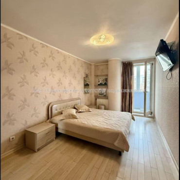 Продам квартиру, Аэрокосмический пр. , 2  ком., 86 м², евроремонт 