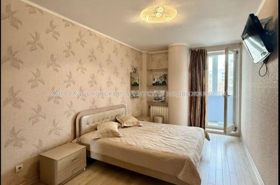 Продам квартиру, Аэрокосмический пр. , 2  ком., 86 м², евроремонт 
