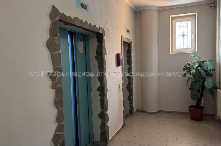 Продам квартиру, Аэрокосмический пр. , 2  ком., 86 м², евроремонт 