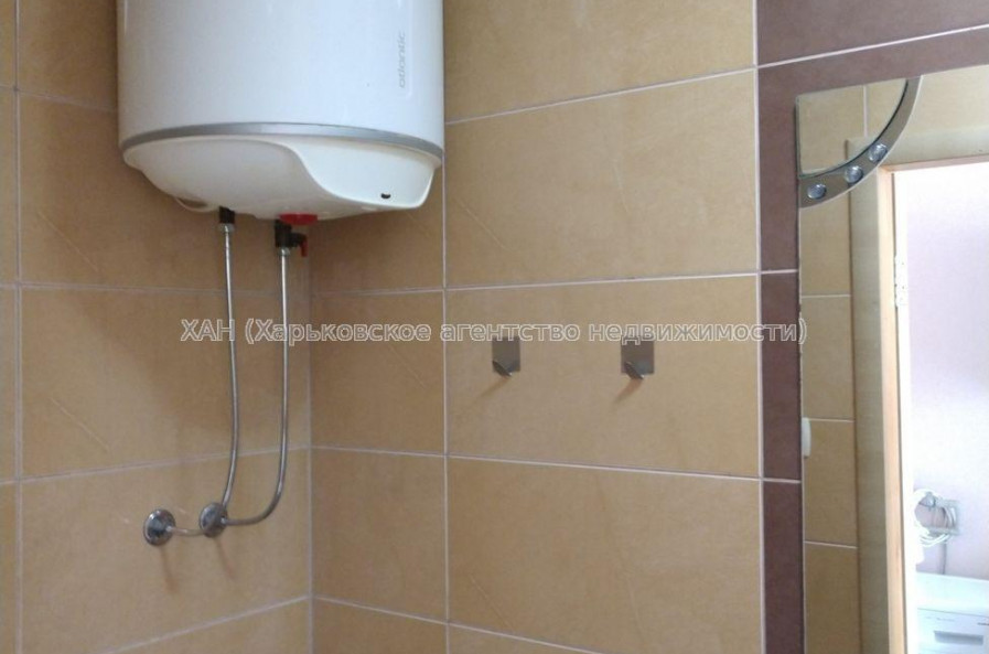 Продам квартиру, Шевченковский пер. , 1 кім., 16.20 м², косметический ремонт 
