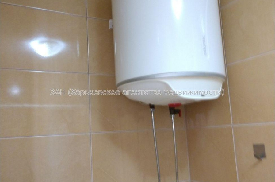 Продам квартиру, Шевченковский пер. , 1 кім., 16.20 м², косметический ремонт 