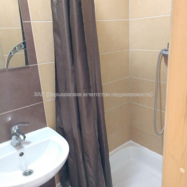 Продам квартиру, Шевченковский пер. , 1  ком., 16.20 м², косметический ремонт 