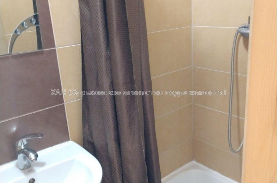 Продам квартиру, Шевченковский пер. , 1 кім., 16.20 м², косметический ремонт 
