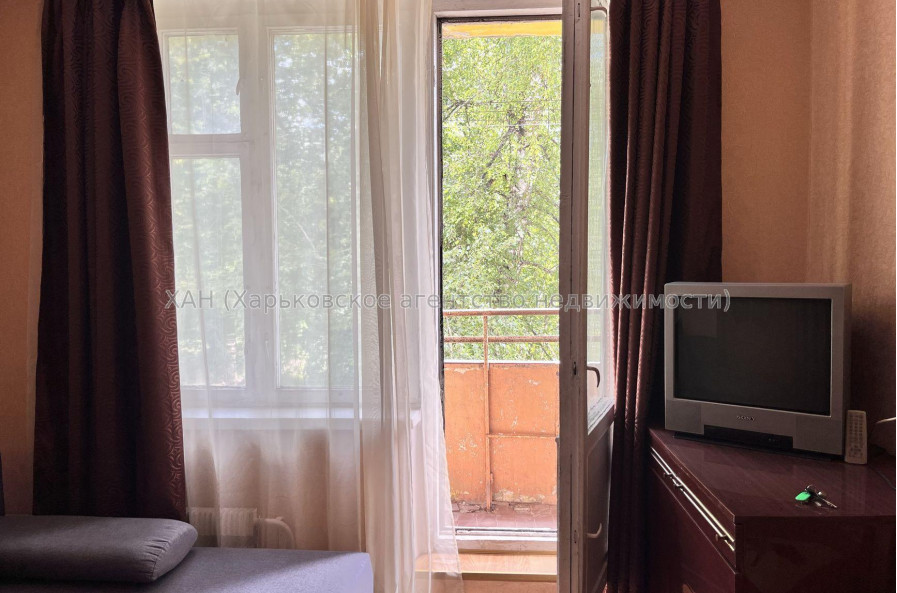 Продам квартиру, Владислава Зубенко ул. , 1 кім., 26 м², евроремонт 