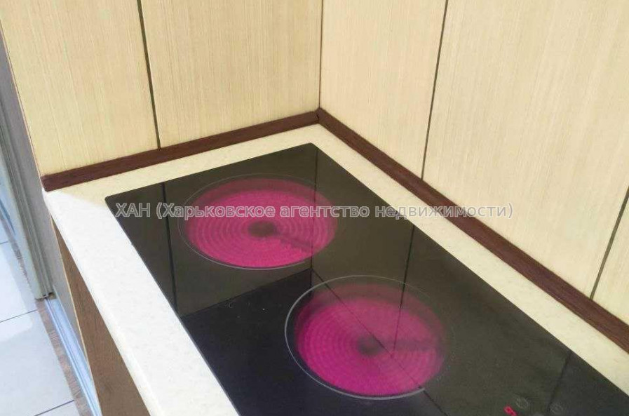 Продам квартиру, Леси Украинки ул. , 1 кім., 14 м², капитальный ремонт 
