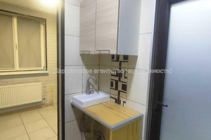 Продам квартиру, Леси Украинки ул. , 1 кім., 14 м², капитальный ремонт 