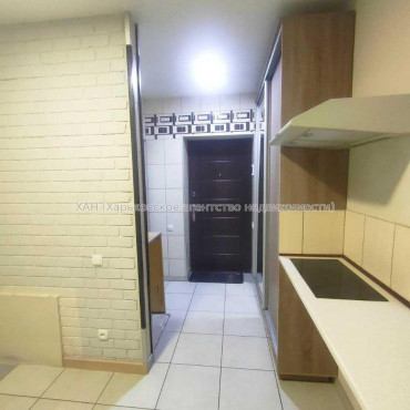 Продам квартиру, Леси Украинки ул. , 1 кім., 14 м², капитальный ремонт 