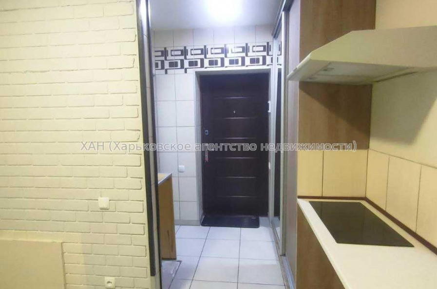 Продам квартиру, Леси Украинки ул. , 1 кім., 14 м², капитальный ремонт 