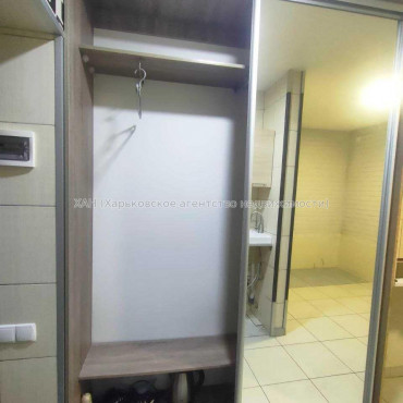 Продам квартиру, Леси Украинки ул. , 1 кім., 14 м², капитальный ремонт 