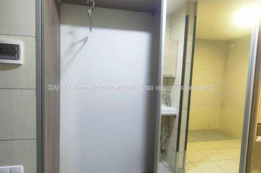 Продам квартиру, Леси Украинки ул. , 1 кім., 14 м², капитальный ремонт 