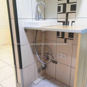 Продам квартиру, Леси Украинки ул. , 1 кім., 14 м², капитальный ремонт 