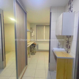 Продам квартиру, Леси Украинки ул. , 1 кім., 14 м², капитальный ремонт