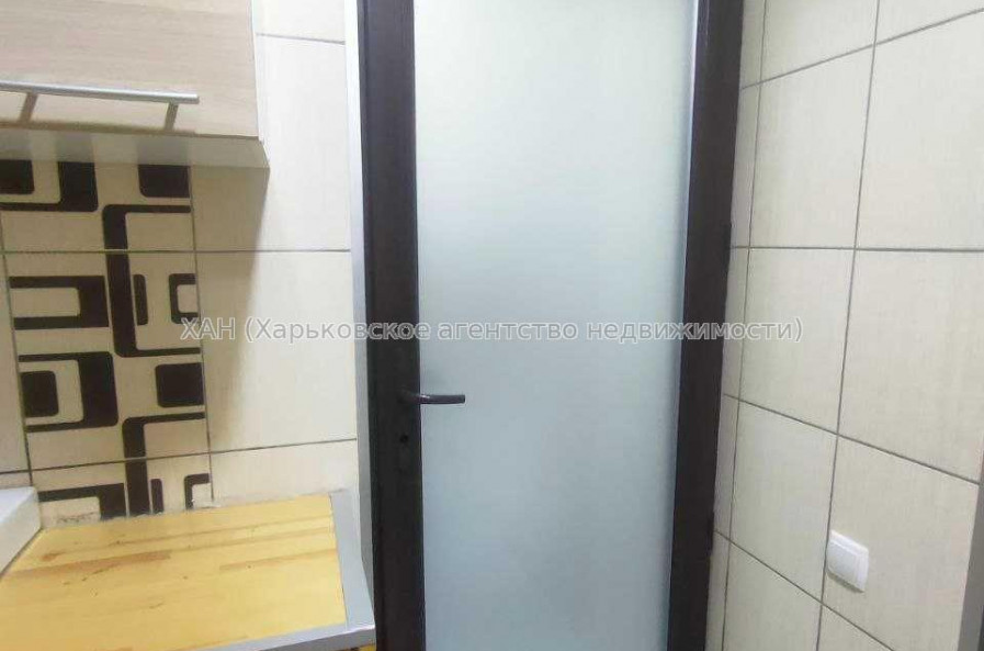 Продам квартиру, Леси Украинки ул. , 1 кім., 14 м², капитальный ремонт 