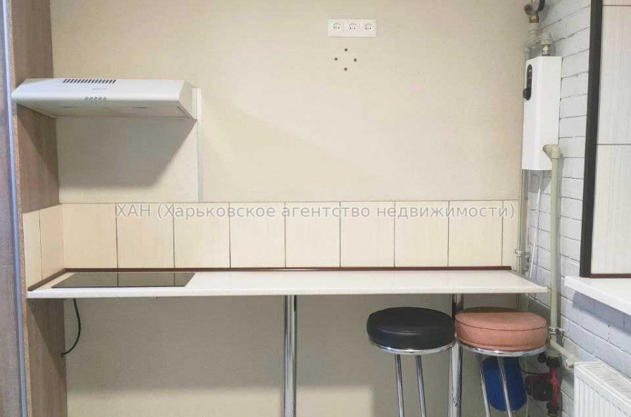 Продам квартиру, Леси Украинки ул. , 1 кім., 14 м², капитальный ремонт 