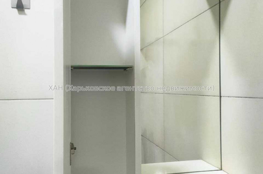 Продам квартиру, Леси Украинки ул. , 1 кім., 14 м², капитальный ремонт 