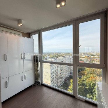 Продам квартиру, Олимпийская ул. , 3  ком., 87 м², авторский дизайн 