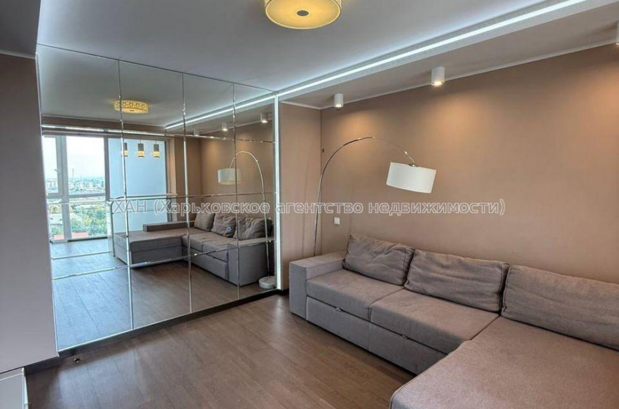 Продам квартиру, Олимпийская ул. , 3 кім., 87 м², авторский дизайн 