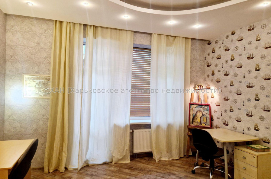 Продам квартиру, Станислава Парталы ул. , 3  ком., 118 м², авторский дизайн 