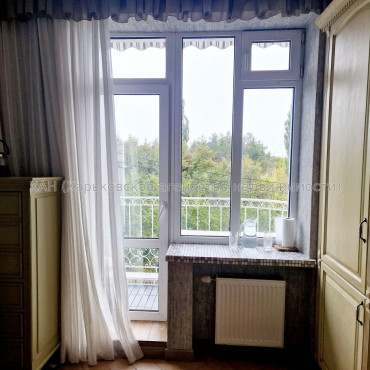 Продам квартиру, Станислава Парталы ул. , 3 кім., 118 м², авторский дизайн 