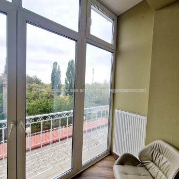 Продам квартиру, Станислава Парталы ул. , 3 кім., 118 м², авторский дизайн 