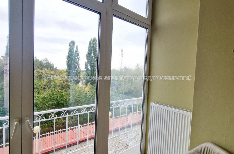 Продам квартиру, Станислава Парталы ул. , 3  ком., 118 м², авторский дизайн 