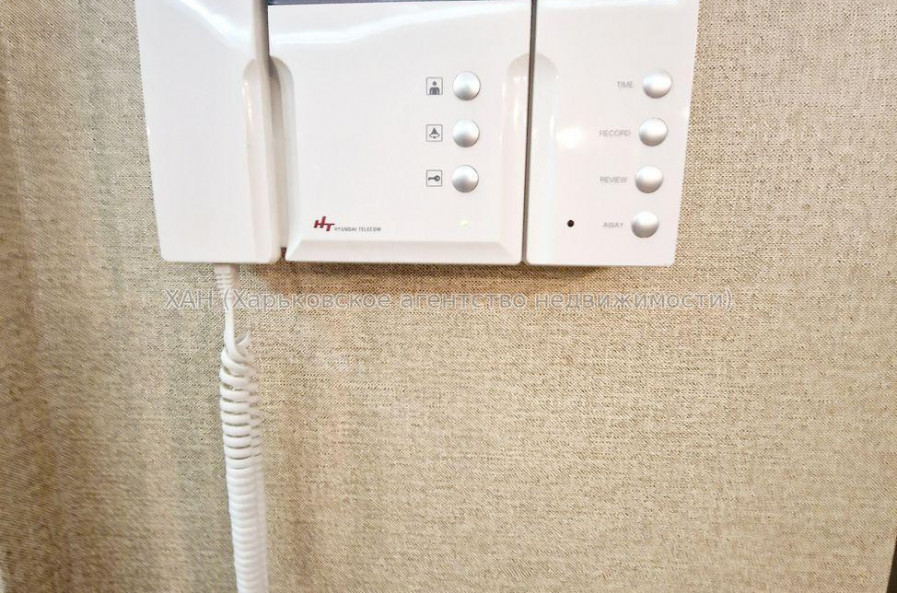 Продам квартиру, Станислава Парталы ул. , 3  ком., 118 м², авторский дизайн 